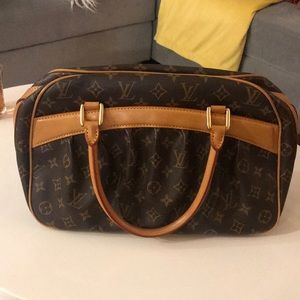 Authentic Louis Vuitton Purse